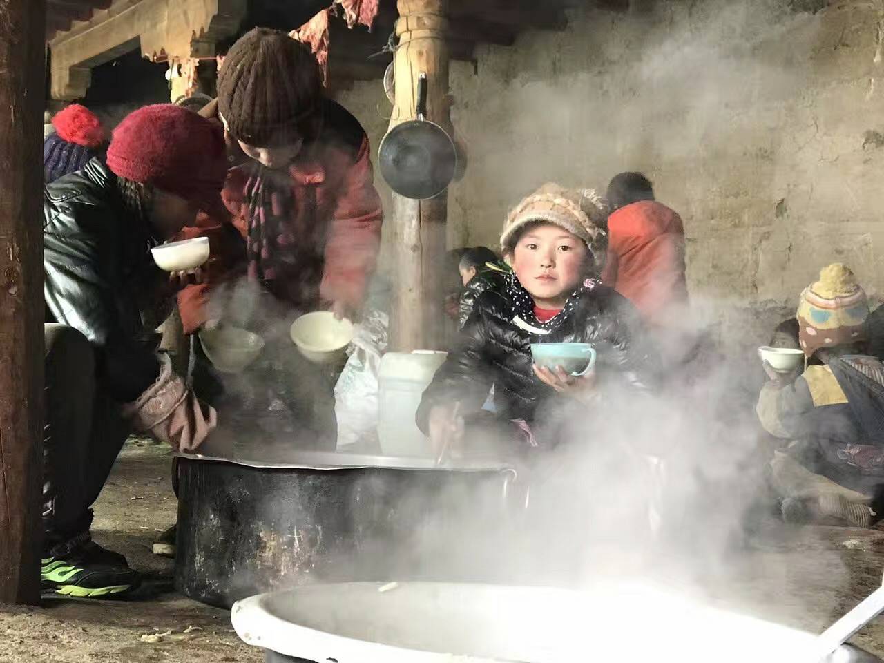 海口邹洪进口商品贸易有限公司公益回顾丨家国同欢月同圆 温暖满载甘孜州(图10)